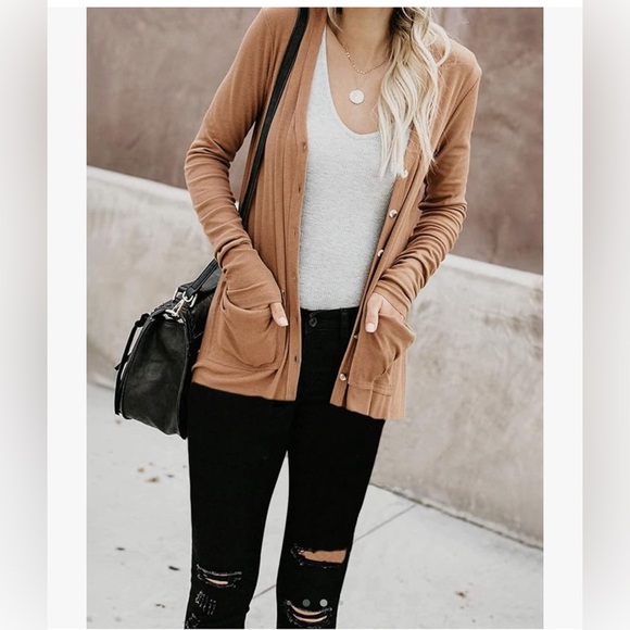 Women’s Button up Cardigan with Pockets - Picture 3 of 6